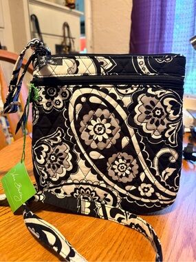 Vera Bradley Black & White Midnight Paisley Double Zip Hipster Crossbody NWT